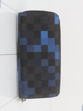 LV Damier Graphite Pixel Vertical Wallet